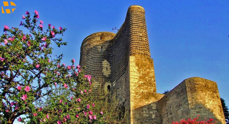 سفر زمینی باکو