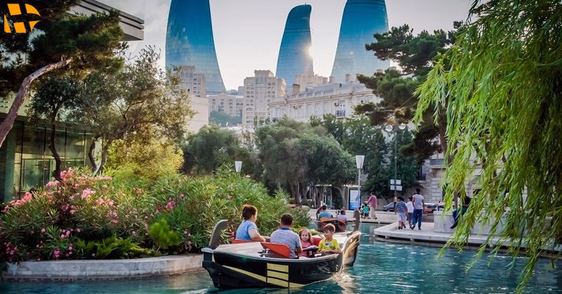 سفر زمینی باکو