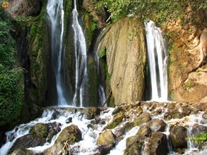 آبشار لارک تجربه طبیعت شگفت انگیز لرستان