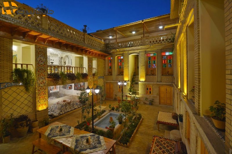 اقامتگاه بوم گردی همایونی