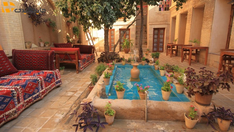 اقامتگاه بوم گردی ماه منیر