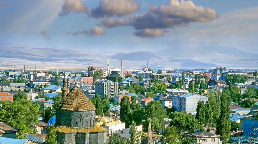 تور زمینی وان