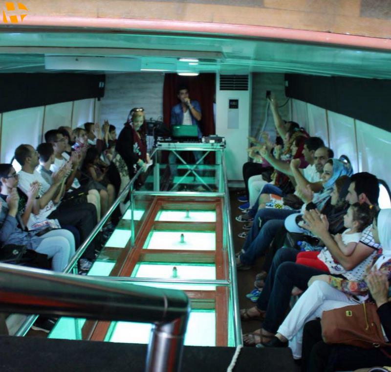 کشتی آکواریوم گردشگر