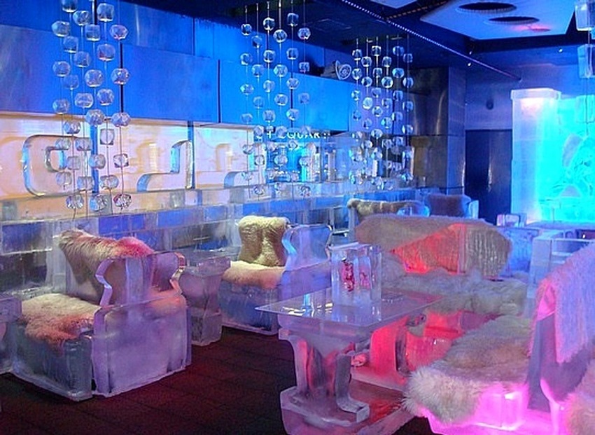 کافه قصر یخ