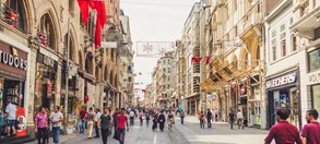 میدان تکسیم کجاست