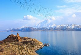 سفرنامه سفر زمینی به وان